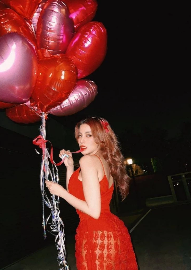 ความเคลื่อนไหว ใบเตย-ดีเจแมน ฉลองวันแห่งความรัก ก่อนถูก DSI ส่งฟ้องคดีดัง