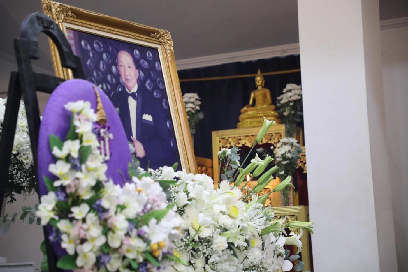 พระราชทานน้ำหลวงอาบศพ ม.ร.ว. สมลาภ กิติยากร เลขานุการ กรมหมื่นสุทธนารีนาถ