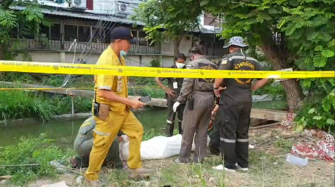 เฒ่าจบชีวิต ขี่จยย.ขอข้าววัดไทร แต่พลาดตกคลอง