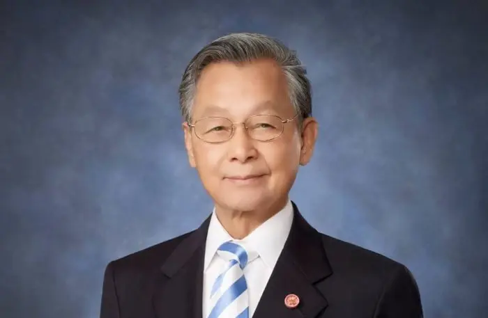 ชวน หลีกภัย