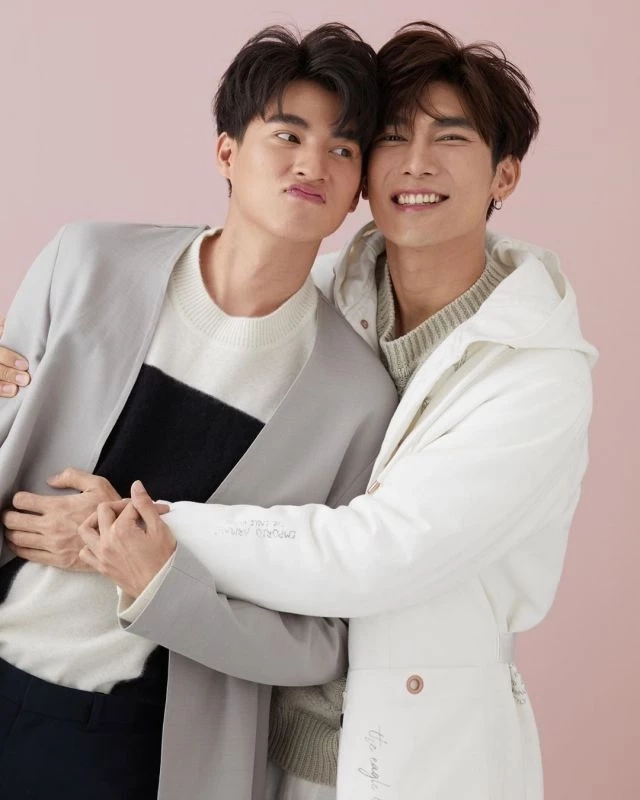 มิว-ศุภศิษฏ์ จงชีวีวัฒน์ และ กลัฟ-คณาวุฒิ