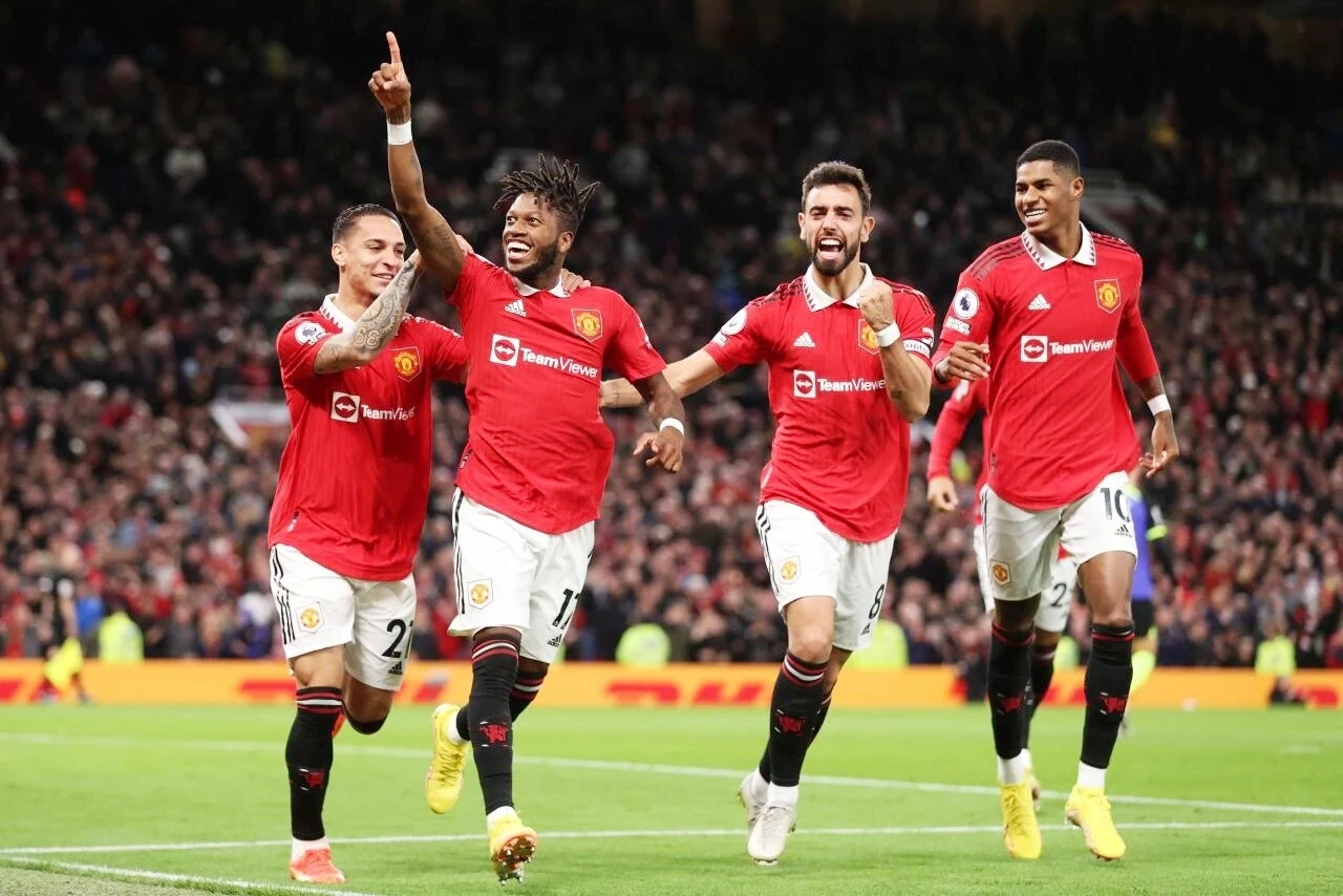 สุดปัง กลุ่มทุนกาตาร์ ยื่น 5 พันล้านปอนด์ ซื้อสโมสรแมนยูฯ 