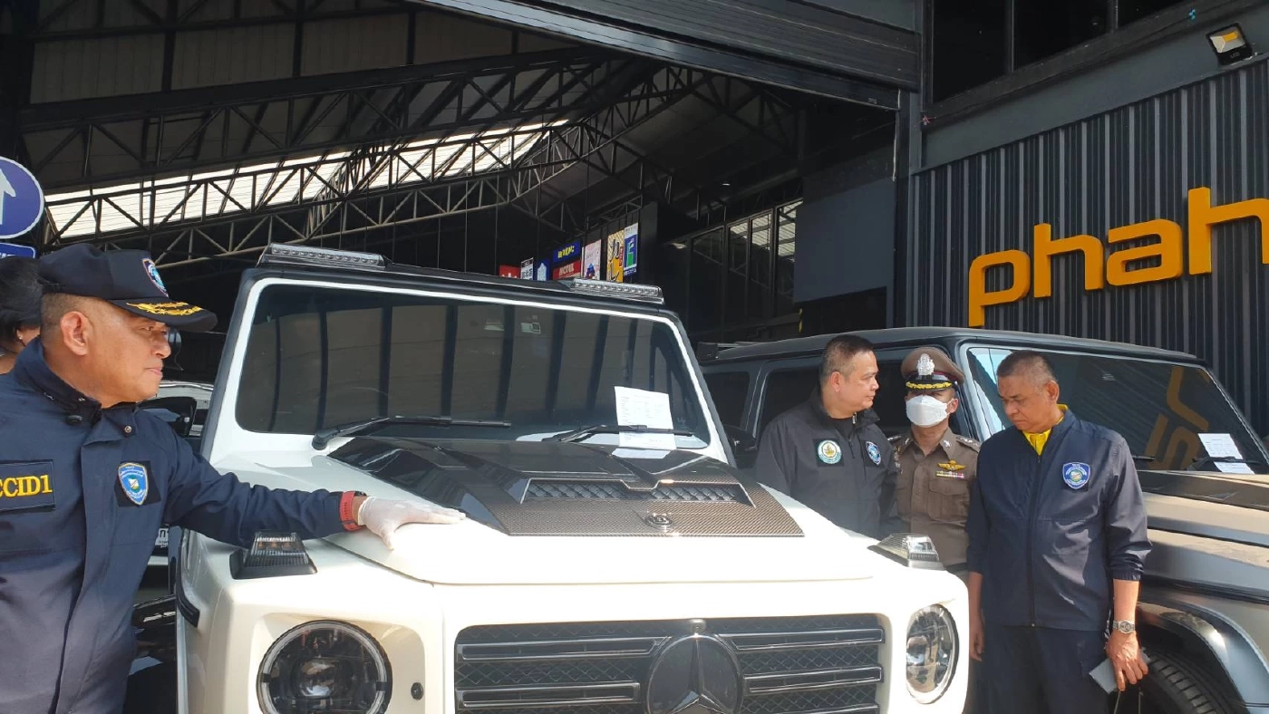 ตร.ไซเบอร์ บุกค้นโกดังย่านหัวหมาก ยึดรถหรูพี่น้อง 4 บ. เชื่อมโยง "มาเก๊า 888"