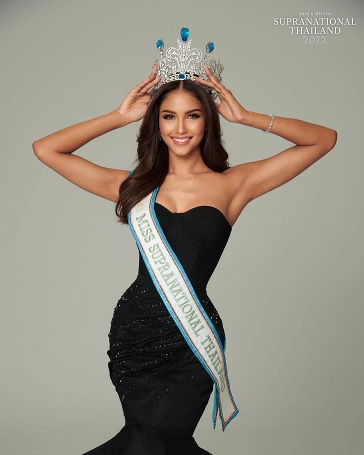 เปิดภาพแซ่บ "แพรววณิชยฐ์"  มิสซูปร้าฯ นุ่งบิกินี ฝ่าความหนาวกลางดงหิมะ