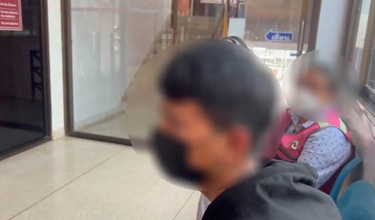 ลูกสาววัย 11 ขวบ หอบเสื้อผ้าตามหนุ่มวัย 15 แม่ขี่ จยย. ไล่ทัน แจ้งตำรวจจับได้