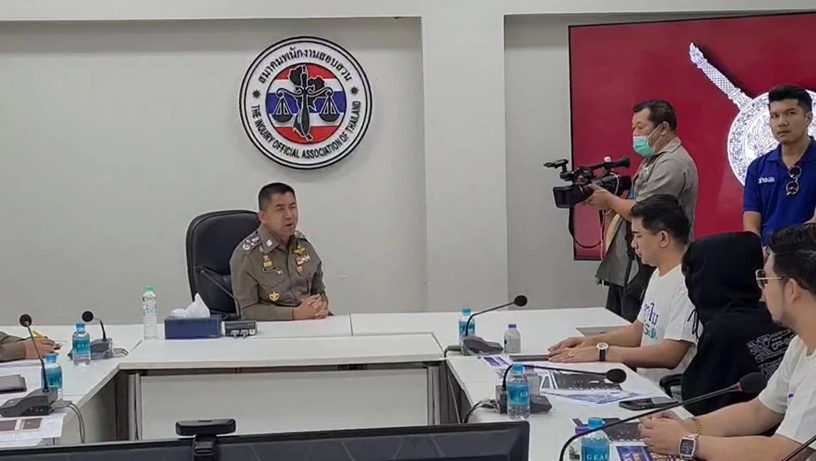 ตร. พาแอดมินเว็บพนัน ชี้จุดโดนลูกน้อง "พล.ต.ต." รุมทำร้าย