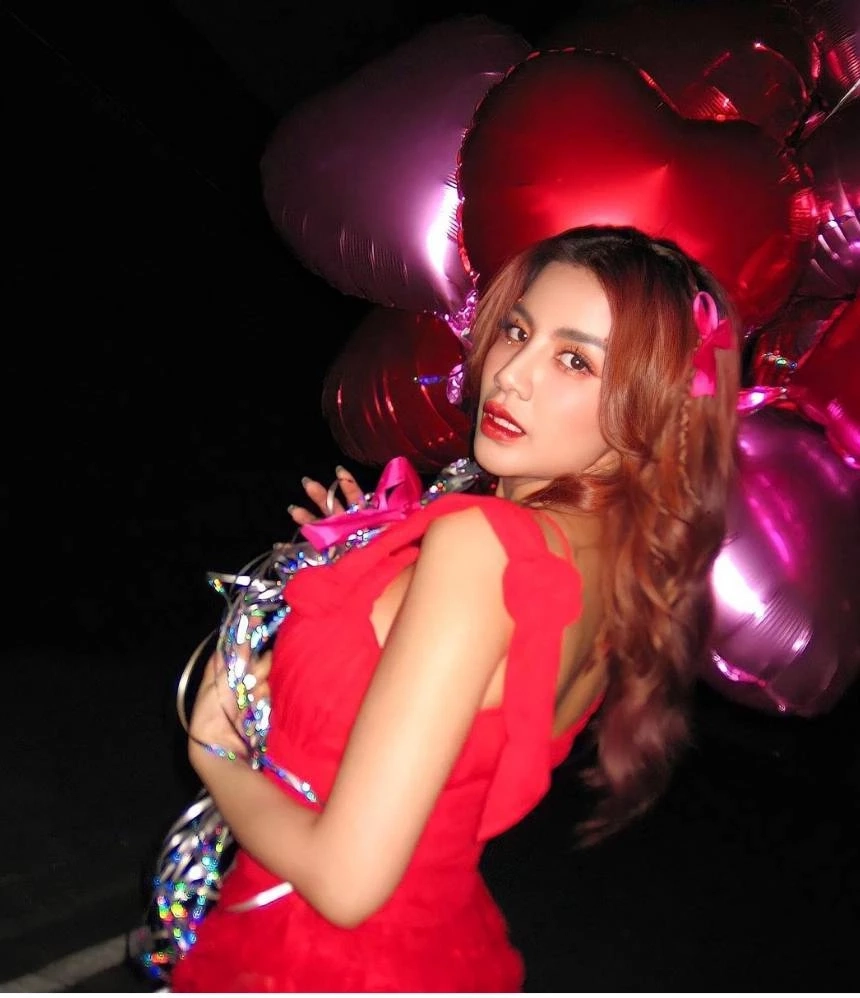 ความเคลื่อนไหว ใบเตย-ดีเจแมน ฉลองวันแห่งความรัก ก่อนถูก DSI ส่งฟ้องคดีดัง