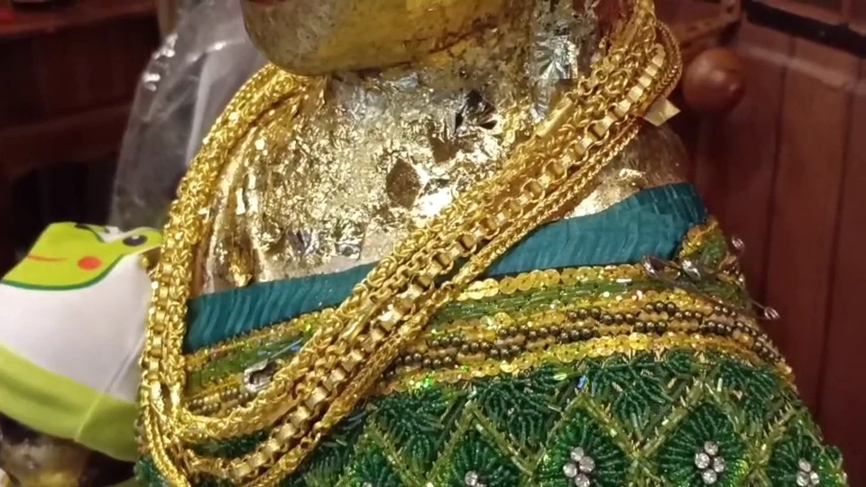 เปิดคลิป คนร้ายแอบฉกสร้อยคอทองคำ"ย่านาค" วัดมหาบุศย์