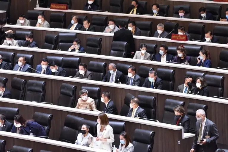 โชว์ตัวเลข ส.ว.ร่วมประชุมรัฐสภา 188 คน ยันไม่ใช่ต้นเหตุทำสภาล่มทิ้งทวน