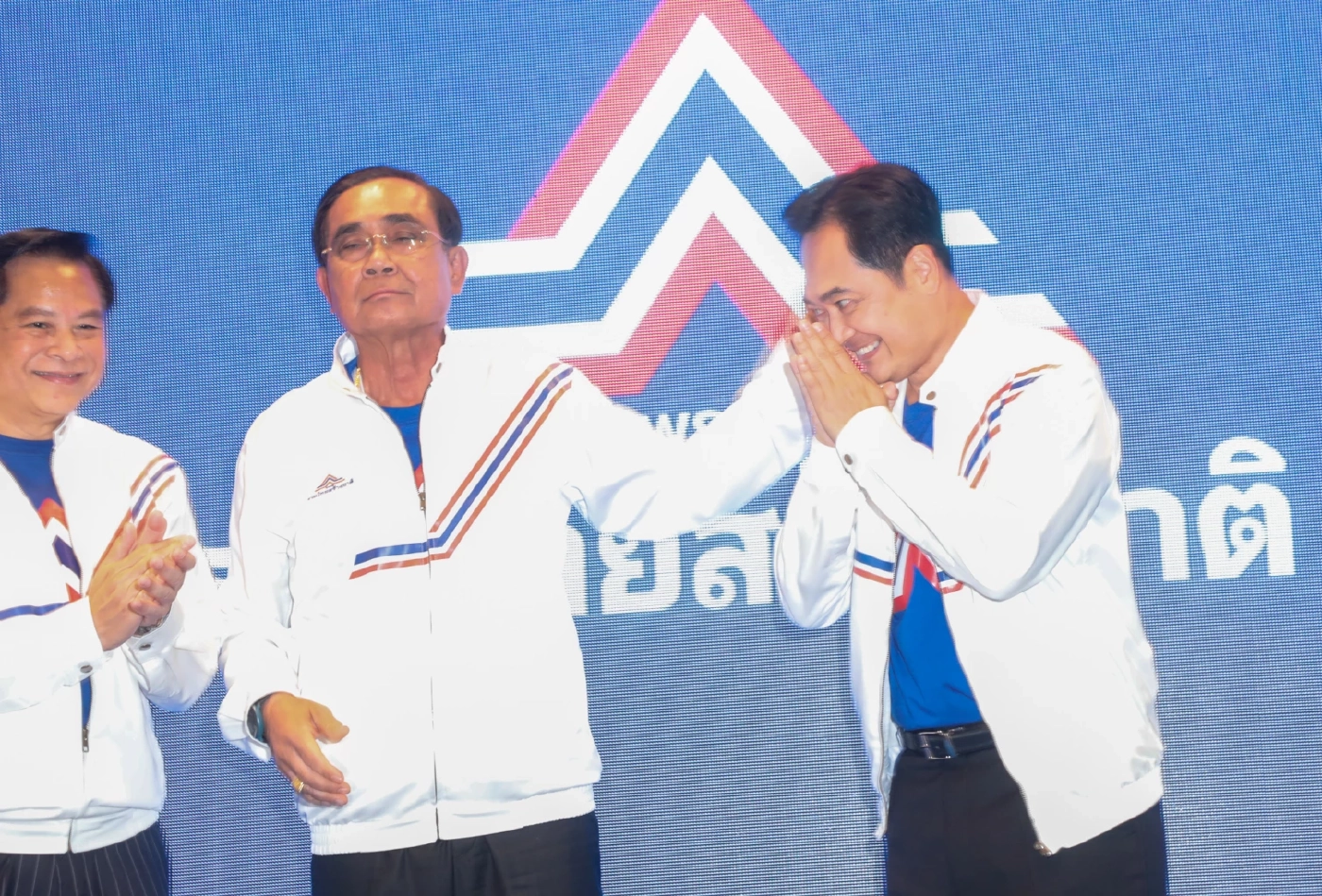 “บิ๊กตู่” เข้า "รทสช."ครั้งแรก ลั่นขอเป็นอันดับ 1 ใน 500 ที่นั่ง