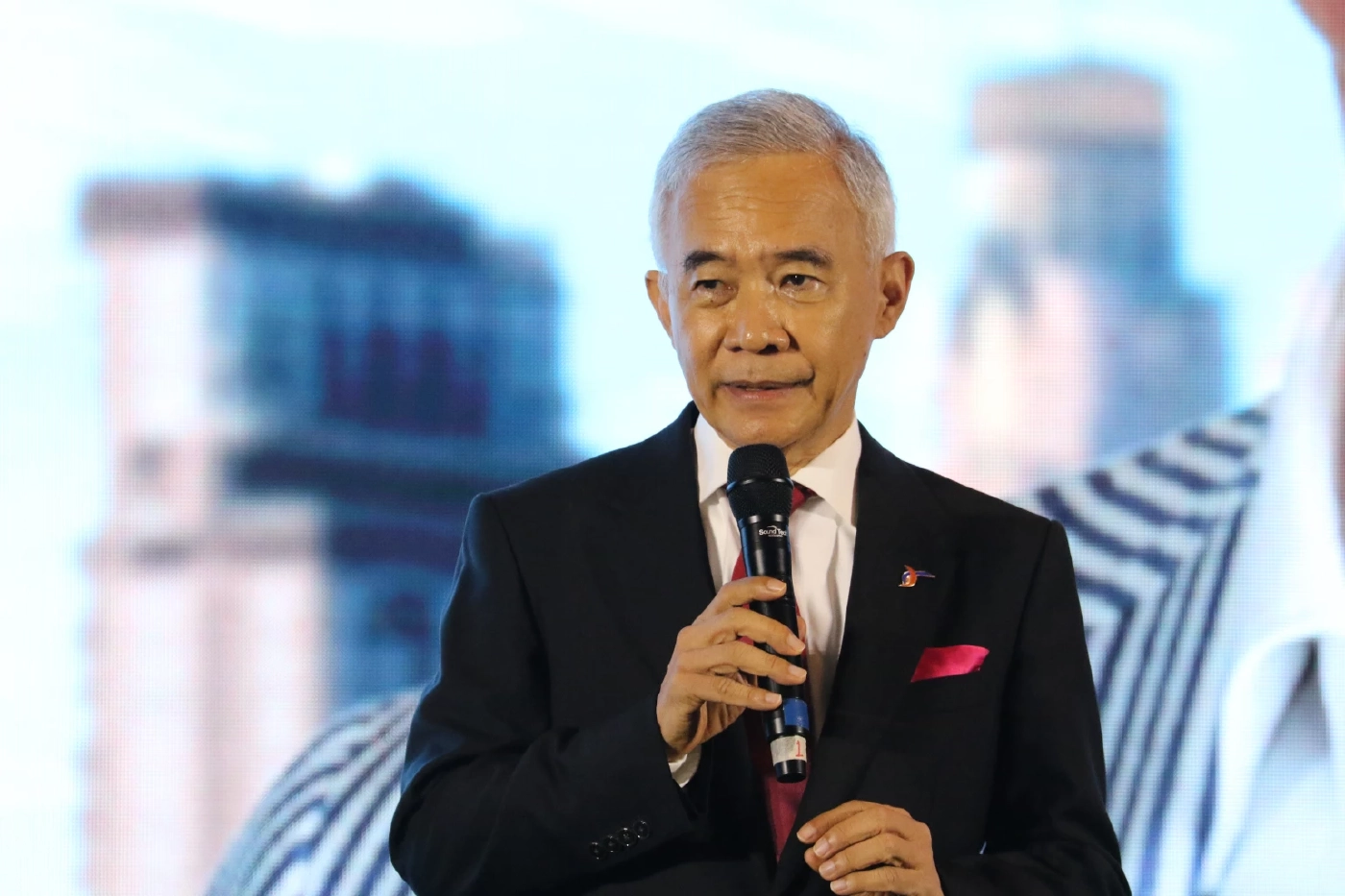 “สุวัจน์” ชูนโยบายท่องเที่ยว สร้างเศรษฐกิจยั่งยืน รายได้ 5 ล้านล้านบาท