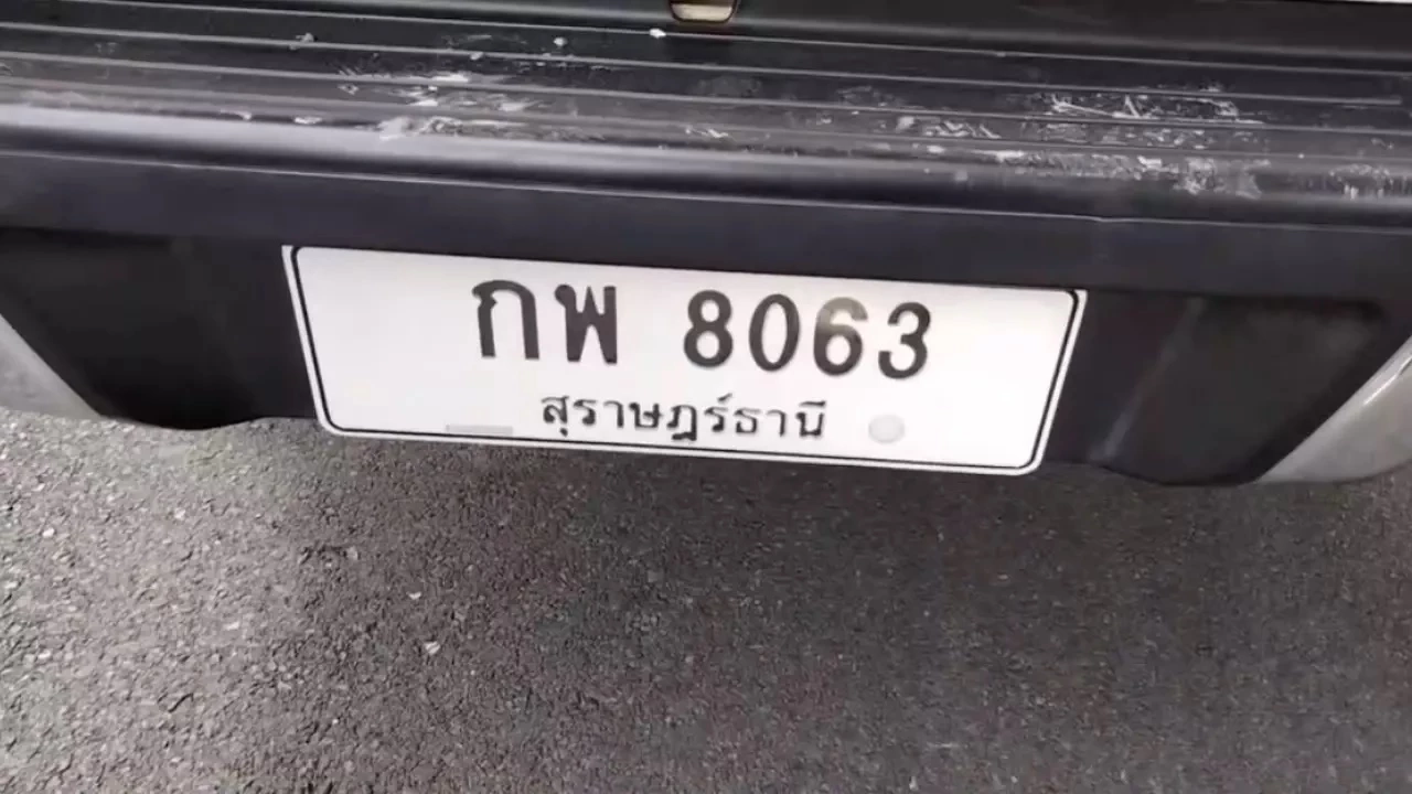 แห่ส่องเลขทะเบียนรถนำ "พระลากไม้" อายุ 100 ปี กลับคืนวัด ลุ้นรวยงวด16/2/66