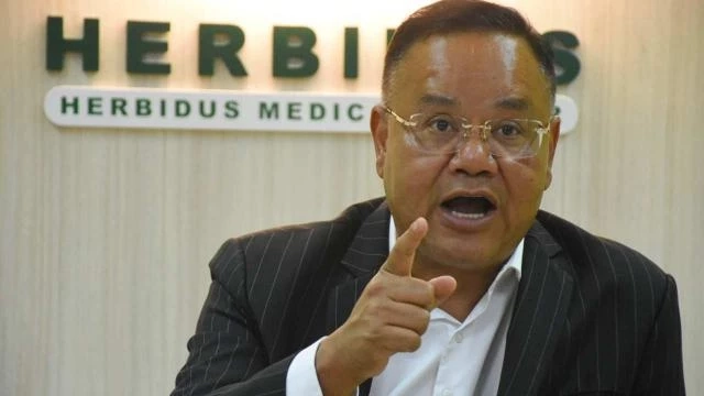 นายจุลภาค หรือ ทอม เครือโสภณ นักธุรกิจชื่อดัง 