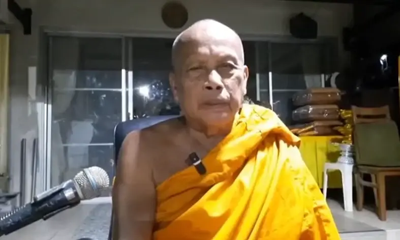 พระราชธรรมนิเทศ หรือ พระพยอม กัลยาโณ เจ้าอาวาสวัดสวนแก้ว