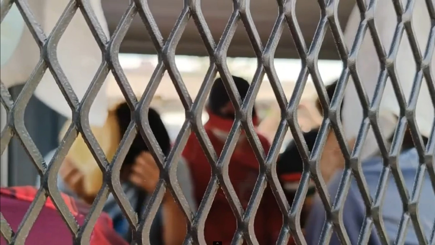 ตร.คลองตันคุม 47 นักพนัน บ่อนพัฒนาการ ส่งศาลแขวงพระโขนง