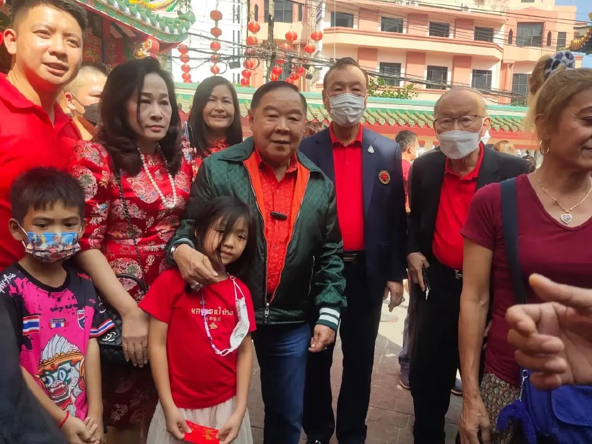 “ลุงป้อม”รุกหนัก!รับวาเลนไทน์ “มีลุงมีรัก” เปิดนโยบายปรองดองทุกเพศวัย