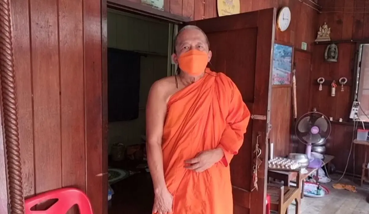 ตร.เร่งล่ามารศาสนา หลอกแลกเงินหลวงตา จนเครียดมรณภาพ