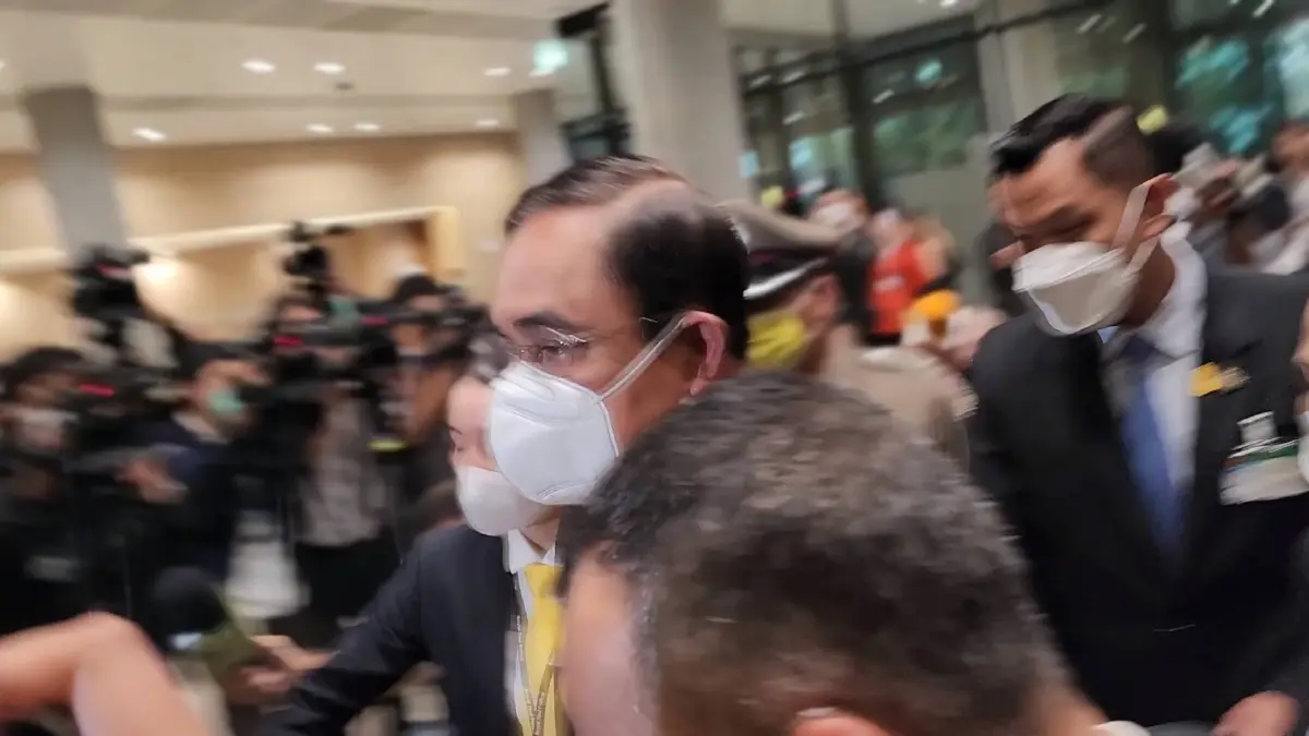 มาแล้ว นายกฯ ร่วมศึกซักฟอก บอกไม่มีอะไรหรอก