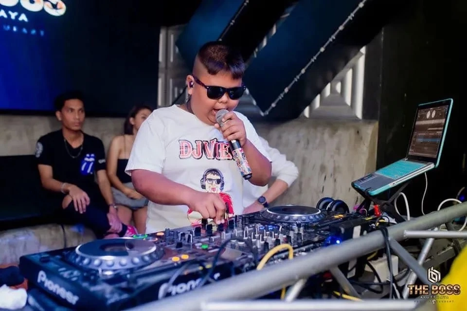 แห่แชร์ โพสต์สุดท้าย "ดีเจวิว" ก่อนเสียชีวิต กำลังมีความสุขกับสิ่งที่ตัวเองรัก