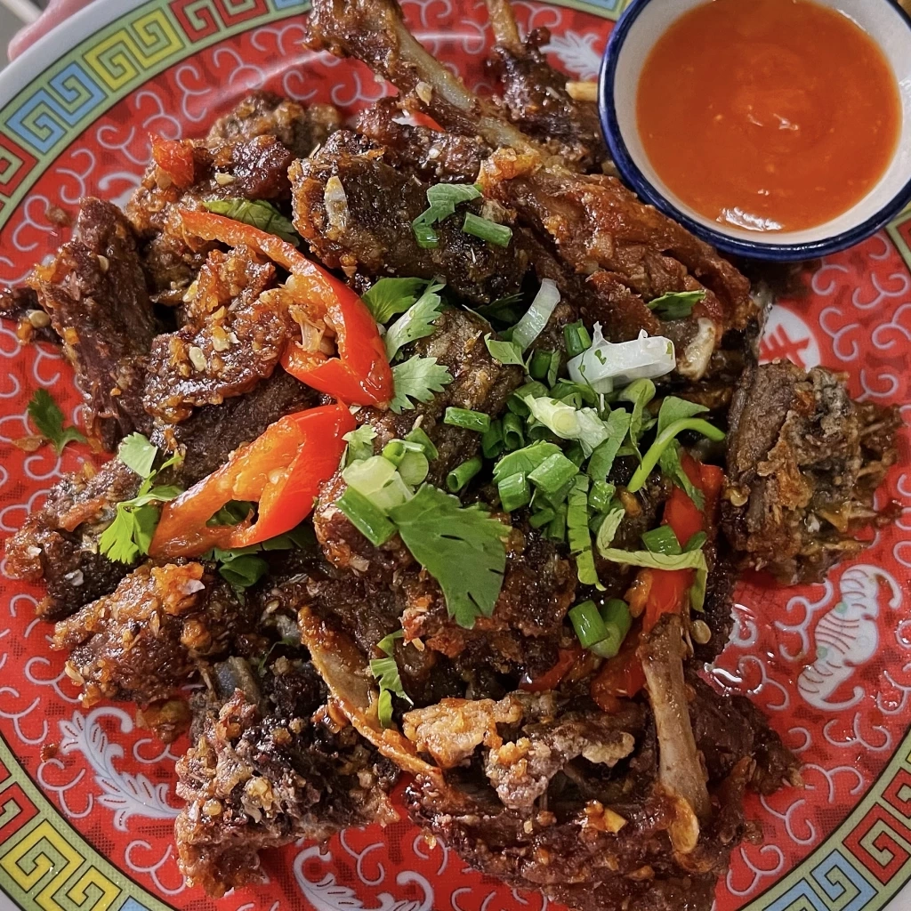 เป็ดตุ๋นยาจีนคั่วเค็ม