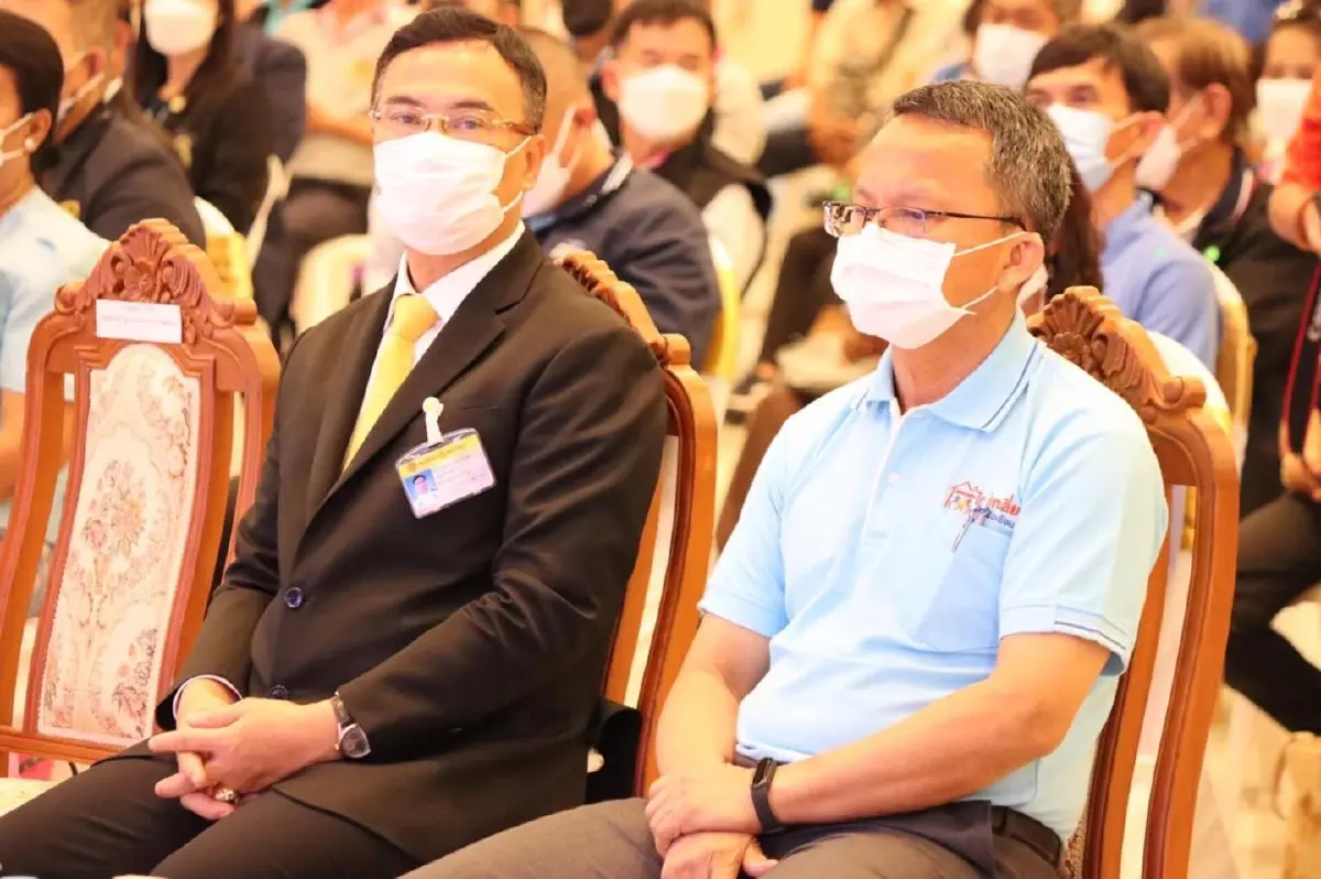 “สุริยะ” ยัน “ไม่มี” หลังเพื่อไทย ปูด จับตา “สมศักดิ์” คัมแบ็กร่วมงาน