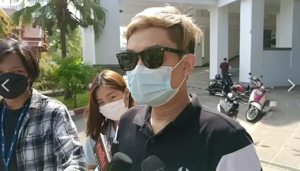 นายบี (นามสมมุติ) ตัวแทนผู้เสียหาย 