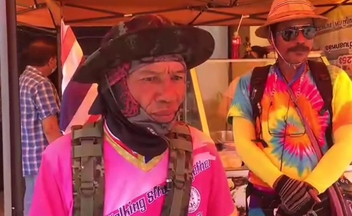 เหลืออีก 100 กม. ถึงสตูล ลุงแมว เดินเท้าจากนครนายก ไปขอสาวแต่งงาน 14 ก.พ. นี้