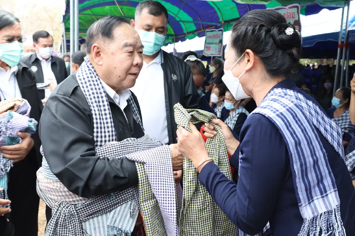 พลเอก ประวิตร วงษ์สุวรรณ รองนายกรัฐมนตรี เดินทางลงพื้นที่ภาคอีสาน จ.ยโสธร และมุกดาหาร