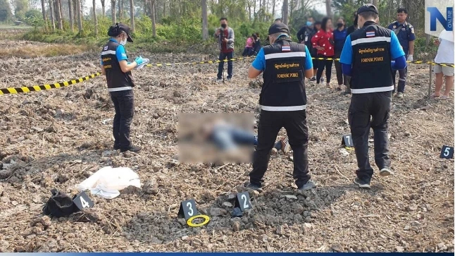 ด่วน! จับแล้วมือยิงตำรวจเสียชีวิต ขณะเข้าตรวจค้นปืน แอบซ่อนใต้ต้นดอกหญ้า