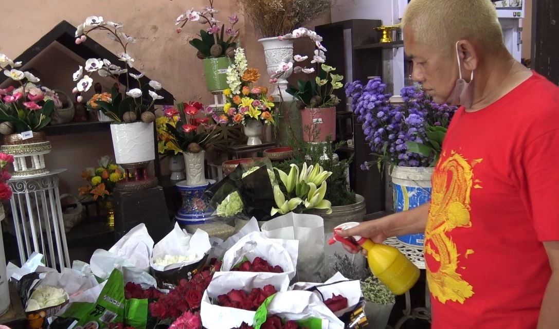 ลูกค้าแห่สั่งจอง กุหลาบวาเลนไทน์ แม้ราคาแพงขึ้น 2 เท่าตัว