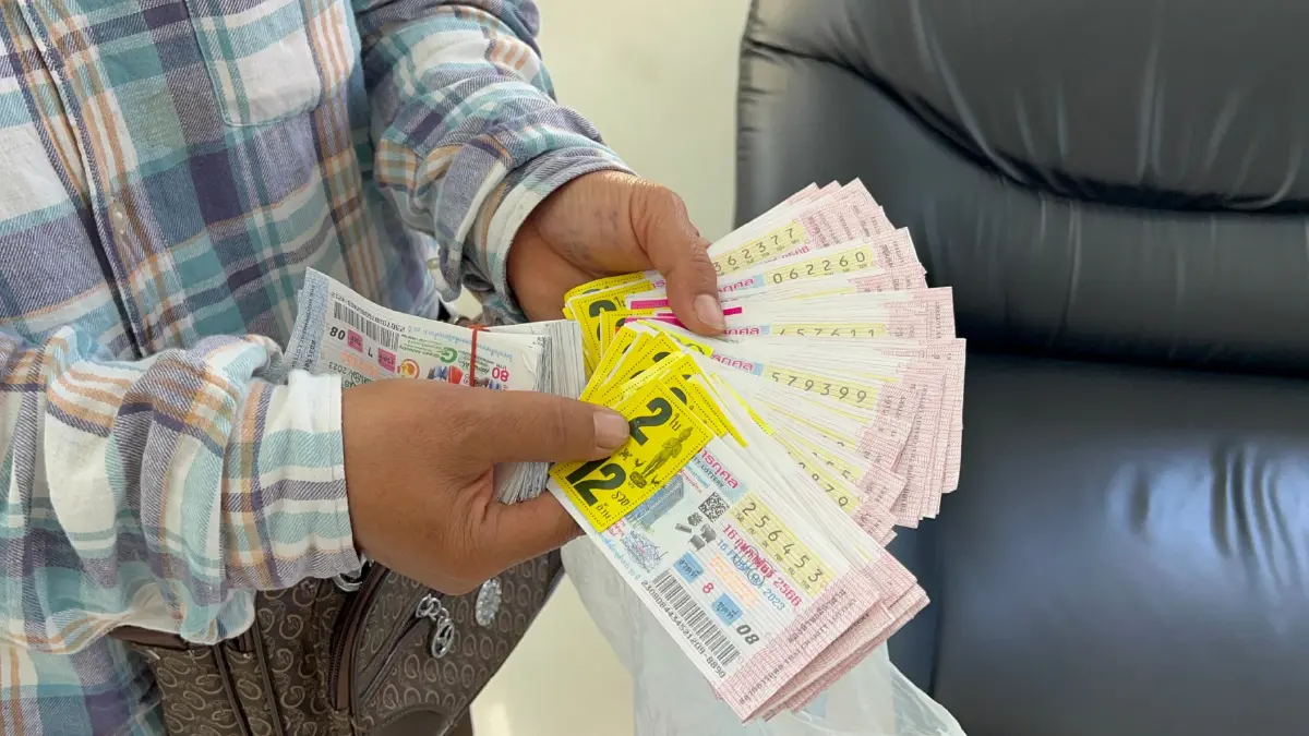 สองผัวเมียเร่ขายลอตเตอรี่ เข้าแจ้งความ ถูกหลอกขายสลากฯปลอม 400 ใบ