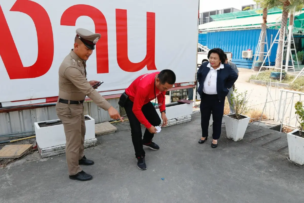 เจอป่วน! มือดีปาระเบิดปิงปอง ใส่ป้ายหน้าศูนย์ประสานงานพท. เขตดอนเมือง