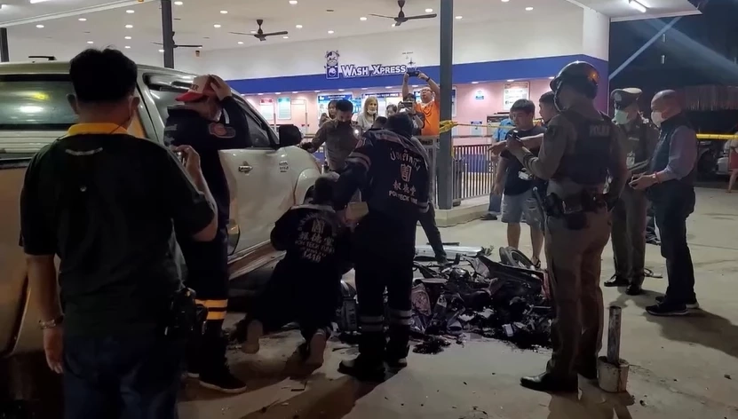 โจ๋บางพลีโหด เปิดศึกหน้าผับ ขี่ จยย.ไล่ยิง ถูกอีกฝ่ายขับรถพุ่งดับ (มีคลิป)