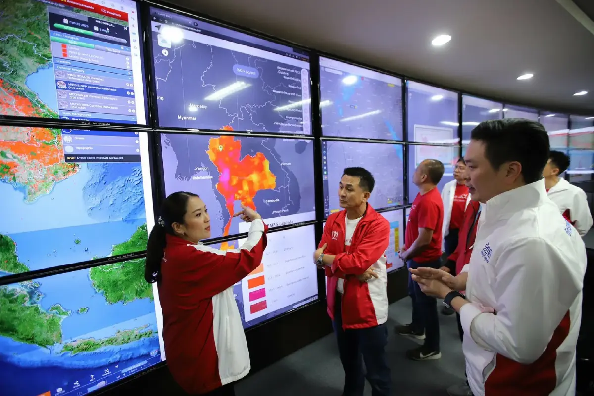 พรรคเพื่อไทย เยือน ศูนย์เฝ้าระวังฝุ่นฯ เชียงใหม่ ยัน จะผลักดัน พ.ร.บ.อากาศดี  