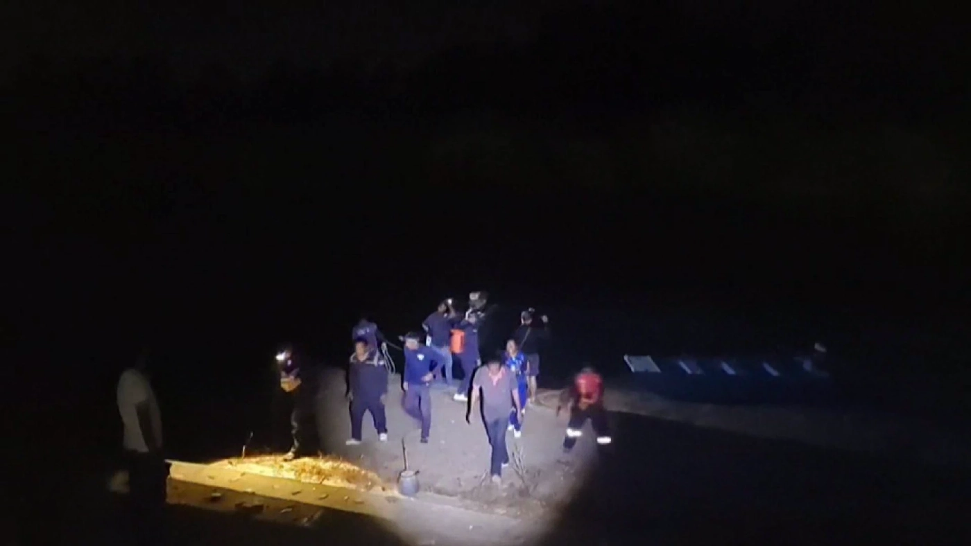 ระดมกำลังล่าจระเข้หลุดลงแม่น้ำปิงทั้งคืน ยังไร้วี่แวว