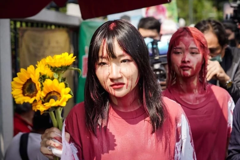 น.ส.อรวรรณ หรือ แบม ภู่พงษ์ 