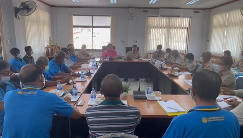 นายก อบต.เทวราช ดับเครื่องชน เตรียมแจ้งความจับผู้ว่าฯ ออกคำสั่งให้ทิ้งขยะ