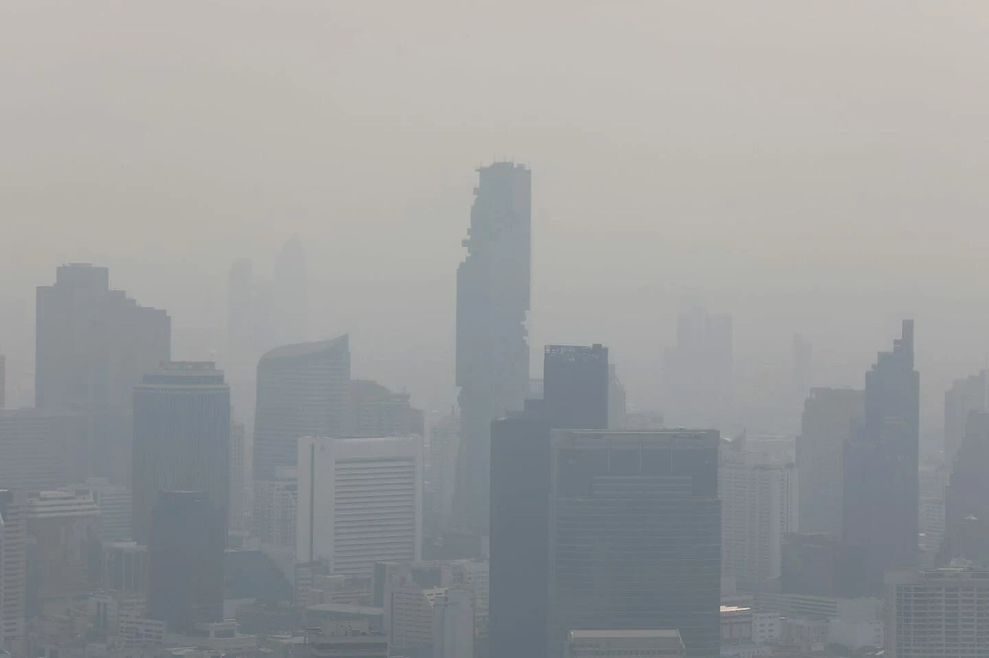 ป้องกันให้ดี กทม. พบฝุ่น "PM2.5" มีแนวโน้มเกินค่ามาตรฐาน 35 พื้น