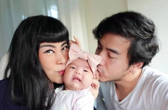 เปิดคลิปนาทีหัวใจพองโต! คำแรกของลูก พ่อโย่ง-แม่ก้อย น้ำตาแทบไหล