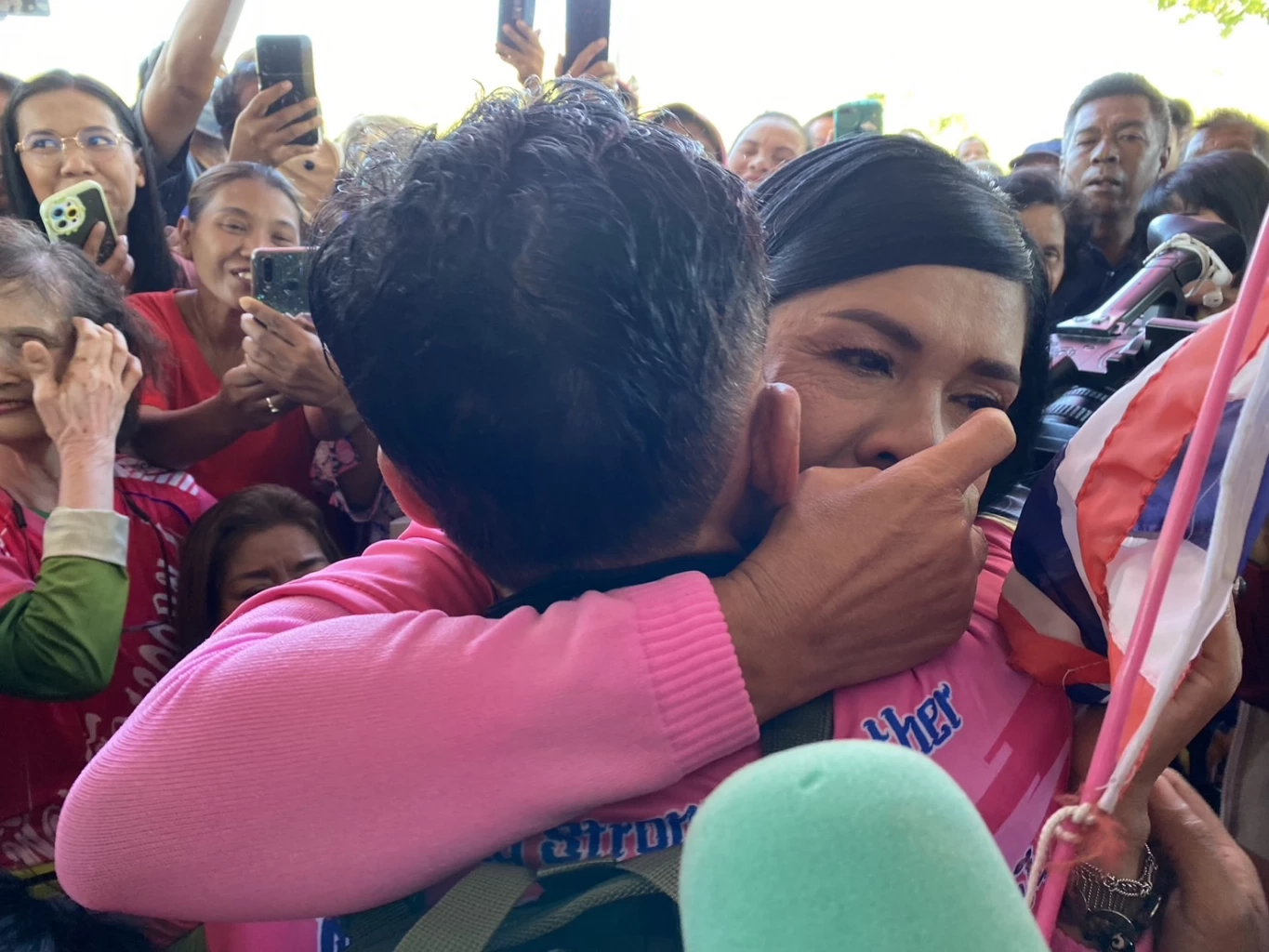 นาทีแรกที่พบกันระหว่างลุงแมว - พี่ยุ