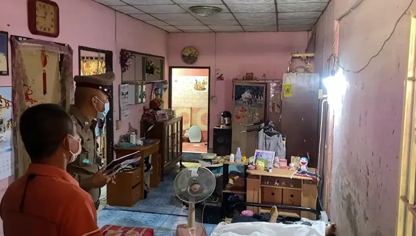 พ่อสุดทน ลูกชายคลั่งยาบ้านาน 20 ปี คว้าเหล็กตีหน้าผากดับ