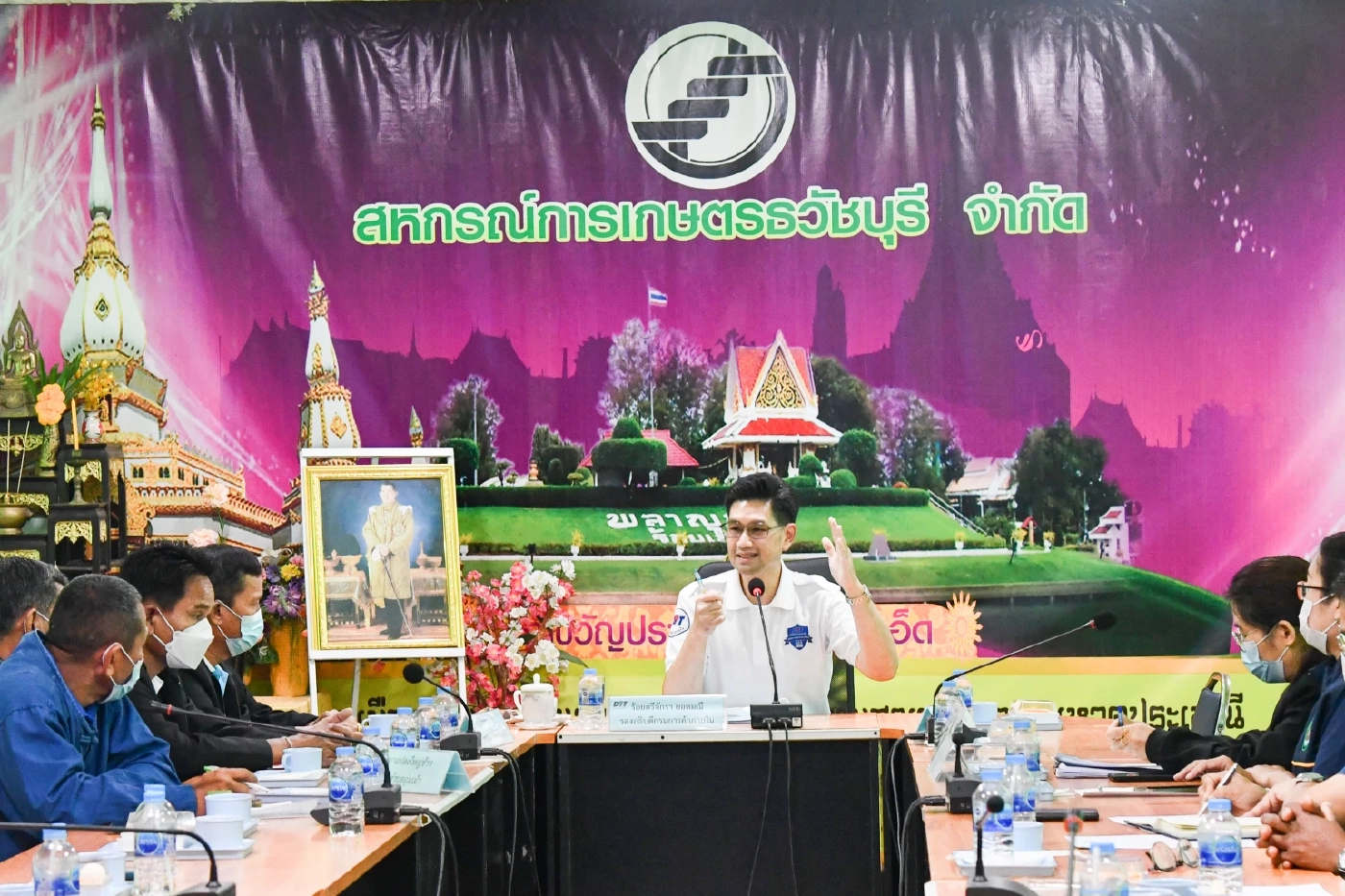 ปุ๋ยราคาลด!  พาณิชย์ แนะ เกษตรกร รวมกลุ่มซื้อ โดยตรงจากโรงงาน