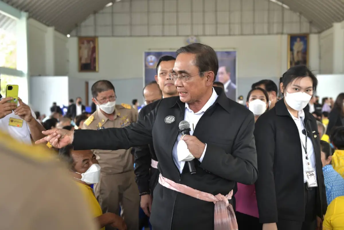 “นายกฯ” พูดไฟดับ! ย้ำไม่ได้มาหาเสียง อ้อนฝากใจให้ชาวแม่กลองดูแล