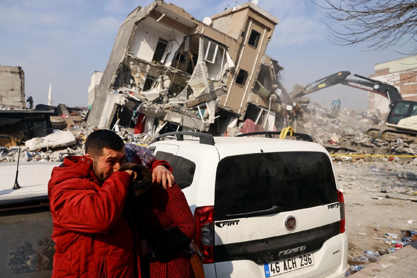 ตุรกีออกหมายจับ 113 คน พัวพันตึกถล่มหลังแผ่นดินไหว