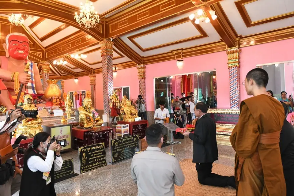 ชินวรณ์ ห่วง "บิ๊กตู่” มูเตลูวัดยางใหญ่ หากเจ้าพิธีทำไม่ถูกต้อง อาจวิบัติ