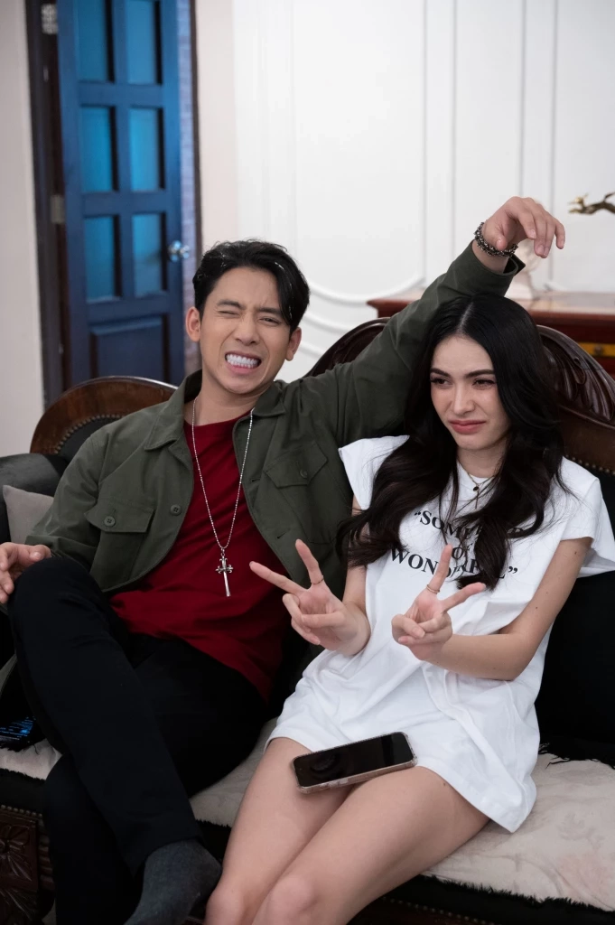 คู่จิ้นคู่ใหม่ เบิ้ล ปทุมราช อาร์สยาม ประกบนางงาม ชาล็อต ออสติน 