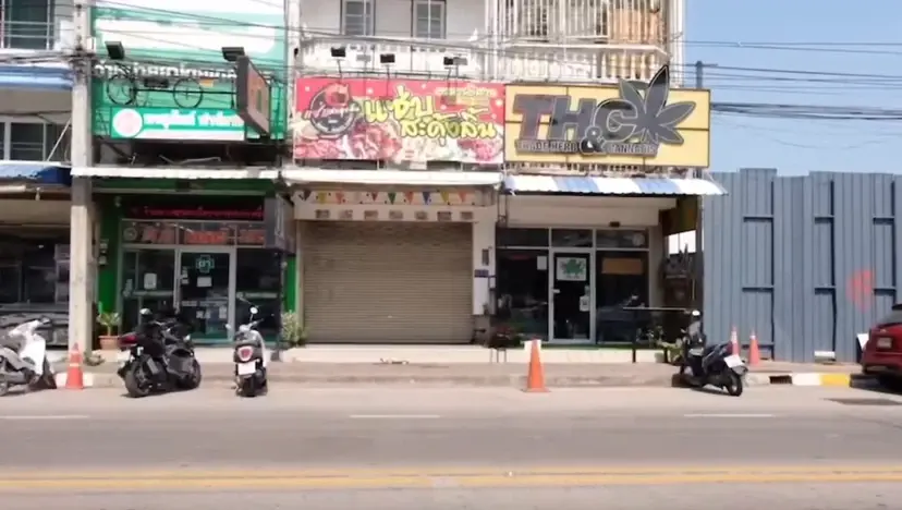 ร้านส้มตำที่้เกิดเหตุ และร้านกัญชาของหนุ่มเกาหลีใต้