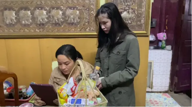 นางธนพร พรหมเทพ แม่ของ "น้องดอม"