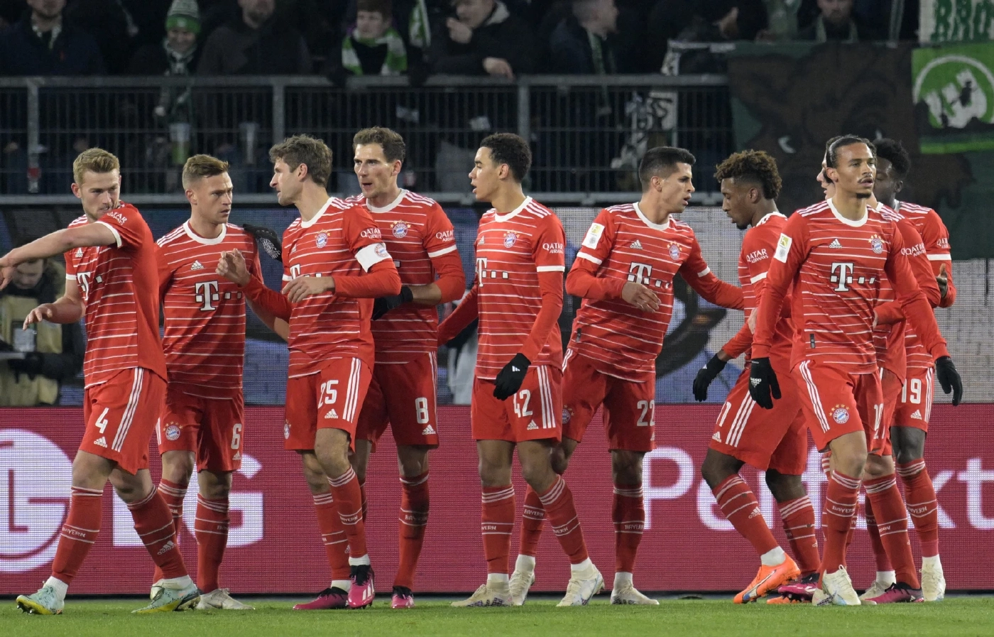 "เปแอสเช-บาเยิร์น", "มิลาน-สเปอร์ส" ศึก ชปล. 03.00 น. เช็กสถิติ ความพร้อม ช่วงถ่ายทอดสด