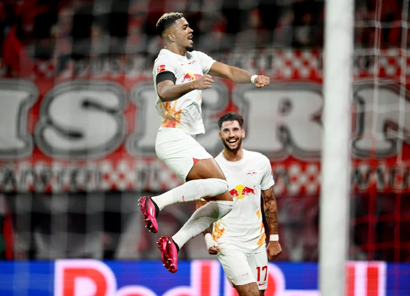 ถ่ายทอดสด "ไลป์ซิก vs แมนซิตี้" ยูซีแอล 03.00 น. เช็กสถิติ-ความพร้อม-ช่องชมสด